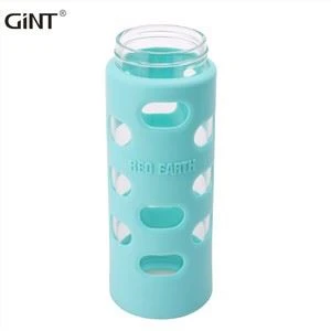 Tasse de bouteille de lait de jus d'eau potable